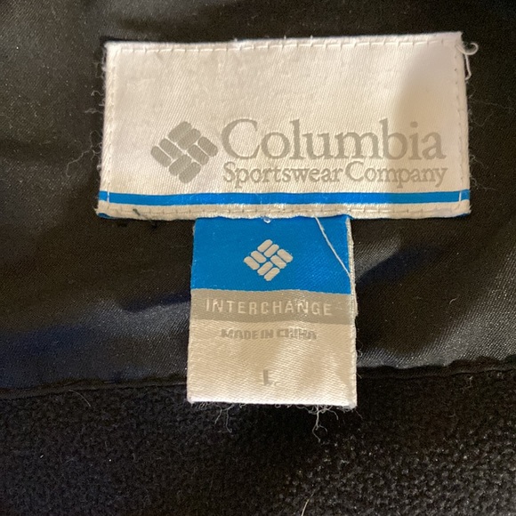 Columbia Jacket. All Black. Large - Picture 3 of 4